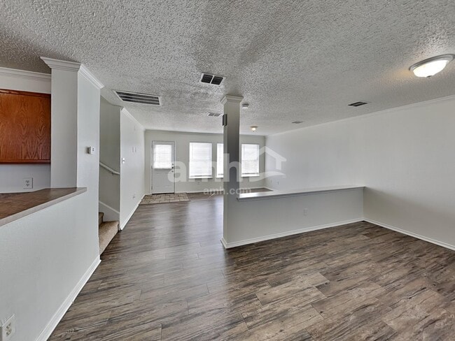 Photo - 2440 Marimont Ln