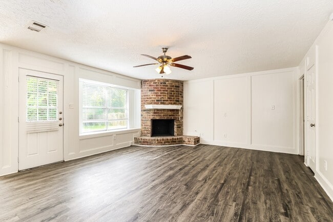 Photo - 24106 Creekview Dr