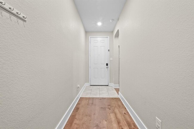 Photo - 291 Jarbridge Dr House