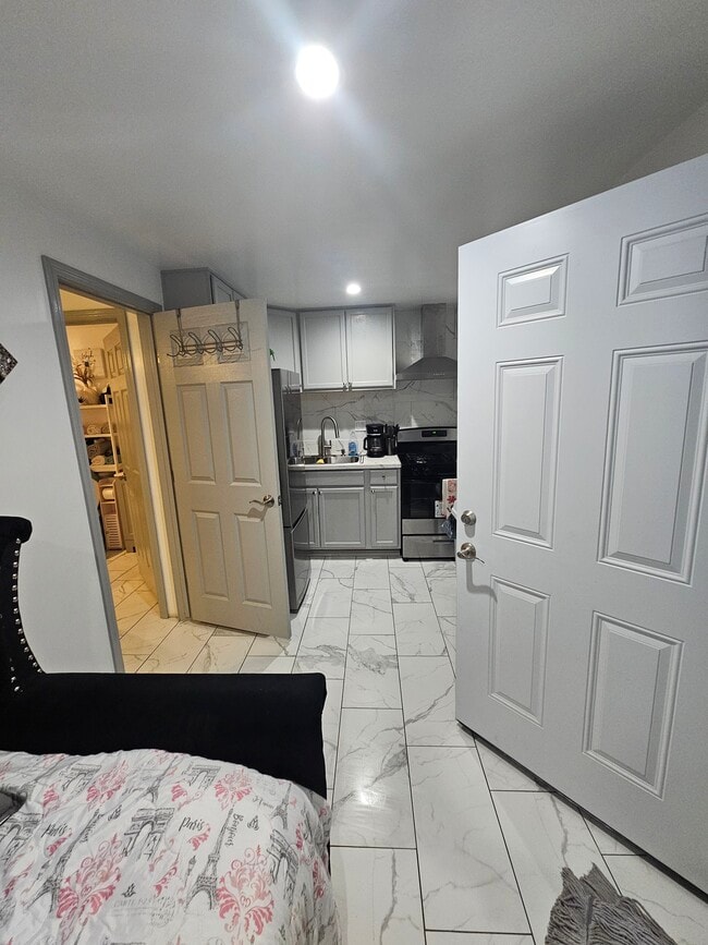 Photo - 124 E 135th St