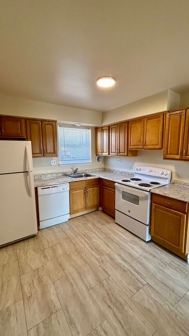 Photo - Eagle Rock & Hensyn Village