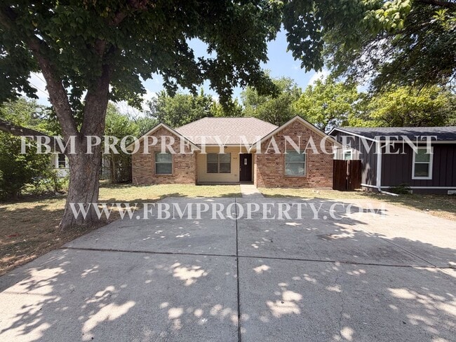 Photo - 808 Metropolitan Ave