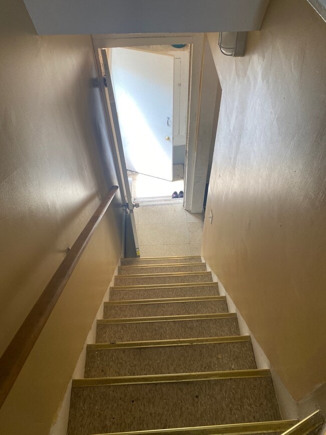 Photo - 1146 Plymouth Ave S