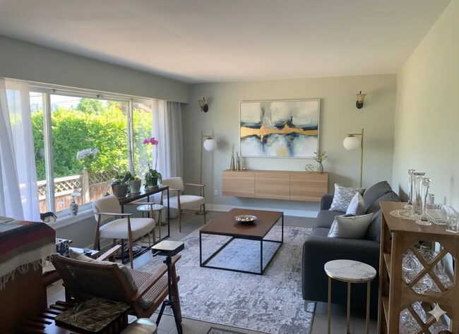 Photo - 995 Aubeneau Cres