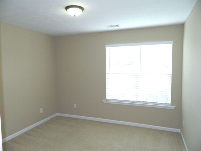 Photo - 498 Sebastian Dr