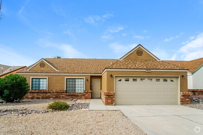 Building Photo - 7907 N Roundstone Dr Rental