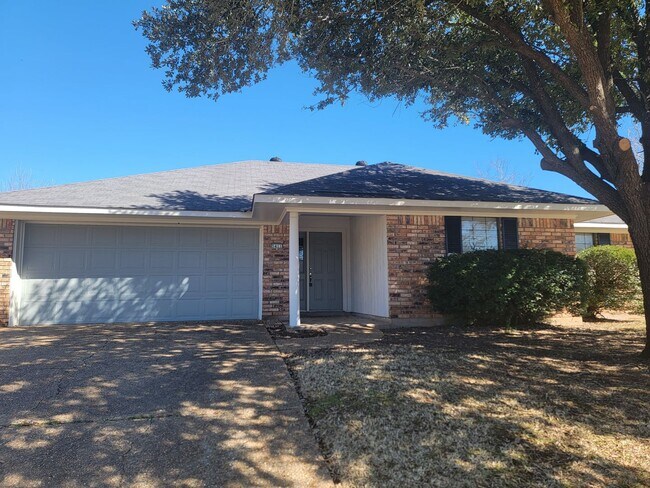 Photo - 3 Bedroom 2 Bathroom Golden Meadows Bossie...