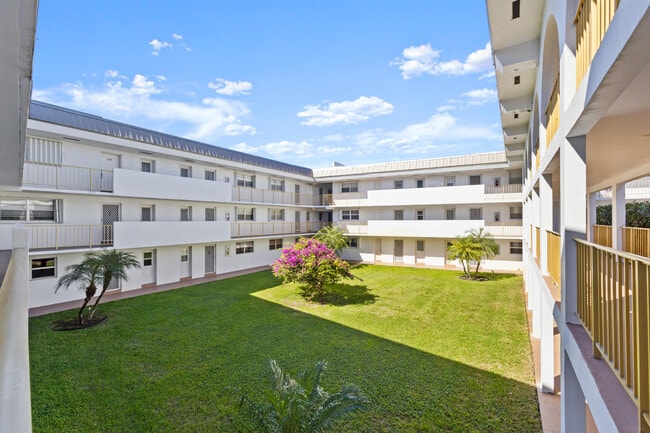 Building Photo - 5401 NW 2nd Ave Unit 227