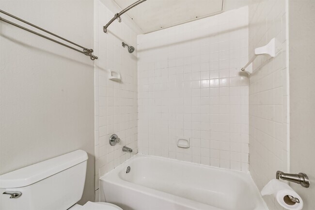 Building Photo - 3231 Allen Pkwy Unit 6103