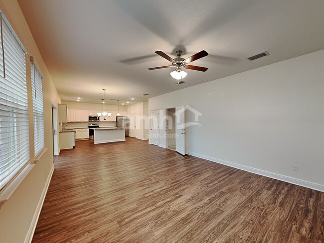 1148 Sky Lks Dr
