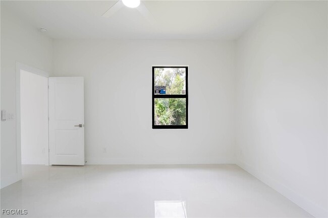 Photo - 3216 40th St SW