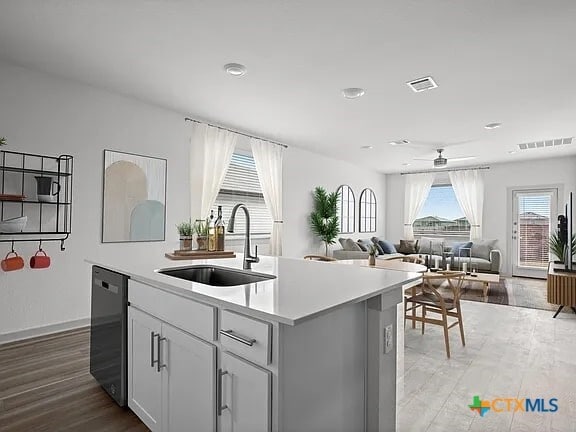 Photo - 333 Fairfax Ave