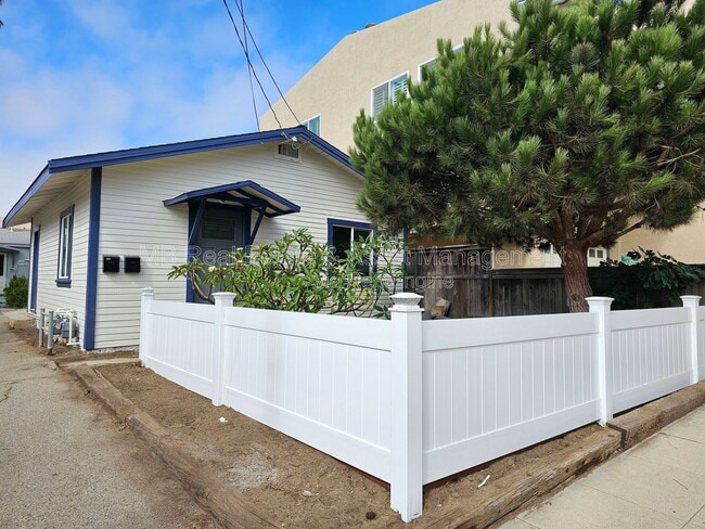 Building Photo - 635 4th St Rental