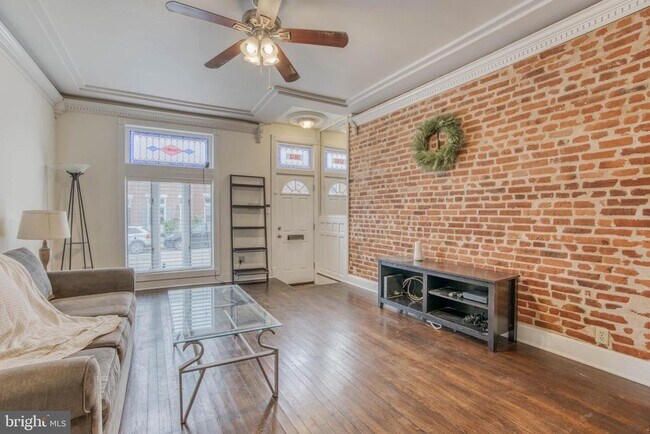 Photo - 3812 Fait Ave