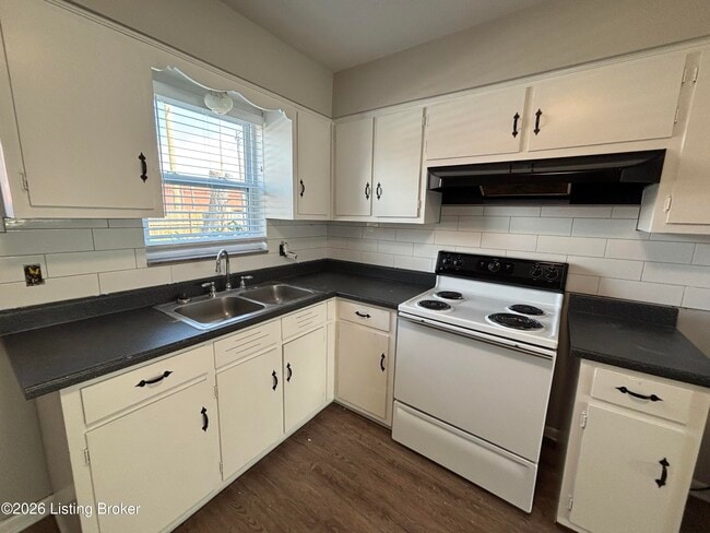 Building Photo - 3007 Pamela Wy Unit 1