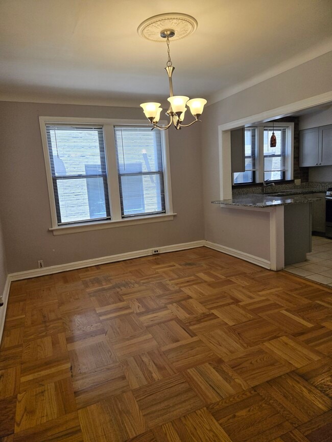 Photo - 7518 Cromwell Dr