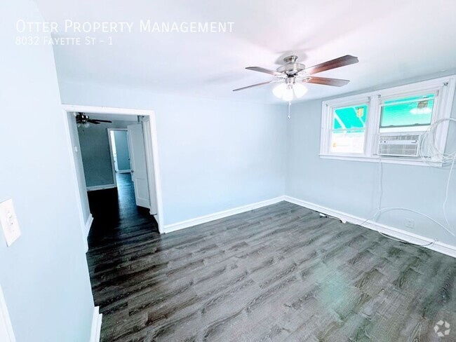 Building Photo - Charming 2BR/1BA Apartment in the Heart of... Unit 1