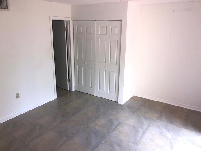 Photo - 7795 Grande St