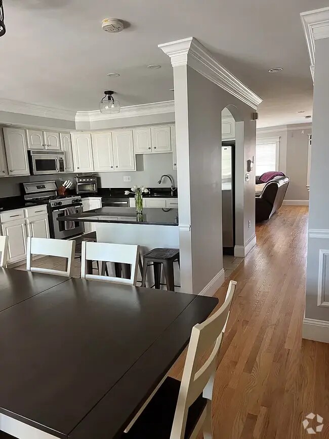 Building Photo - 153 D St Unit 0 Rental