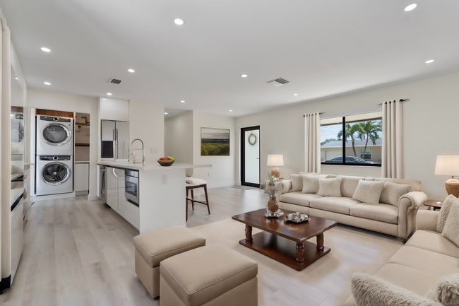 Photo - 255 Grant Dr