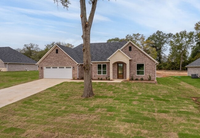 Building Photo - 4 bedroom in Flint! Only 2 years old!