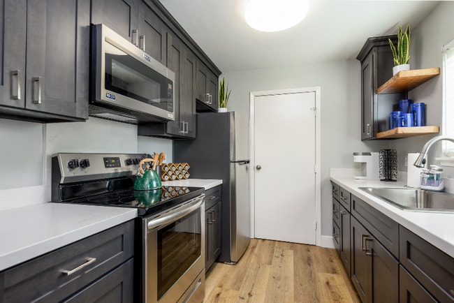 Photo - 1176 King St