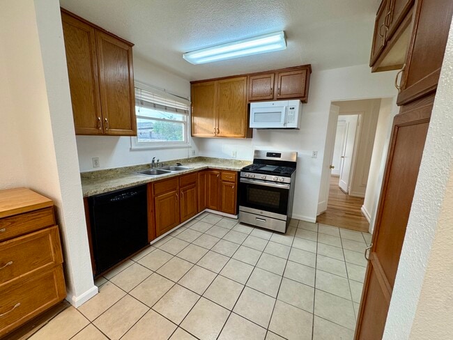 Photo - 13331 S New Hampshire Ave