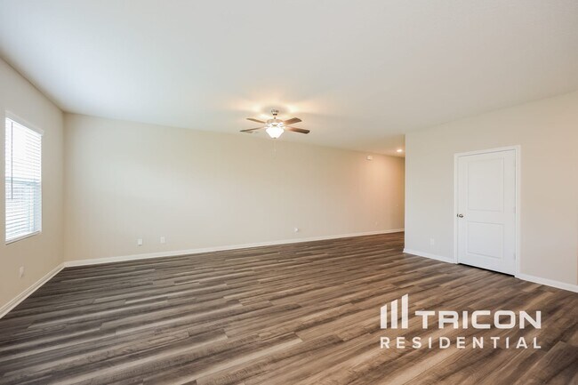 Photo - 14645 Maple Ter