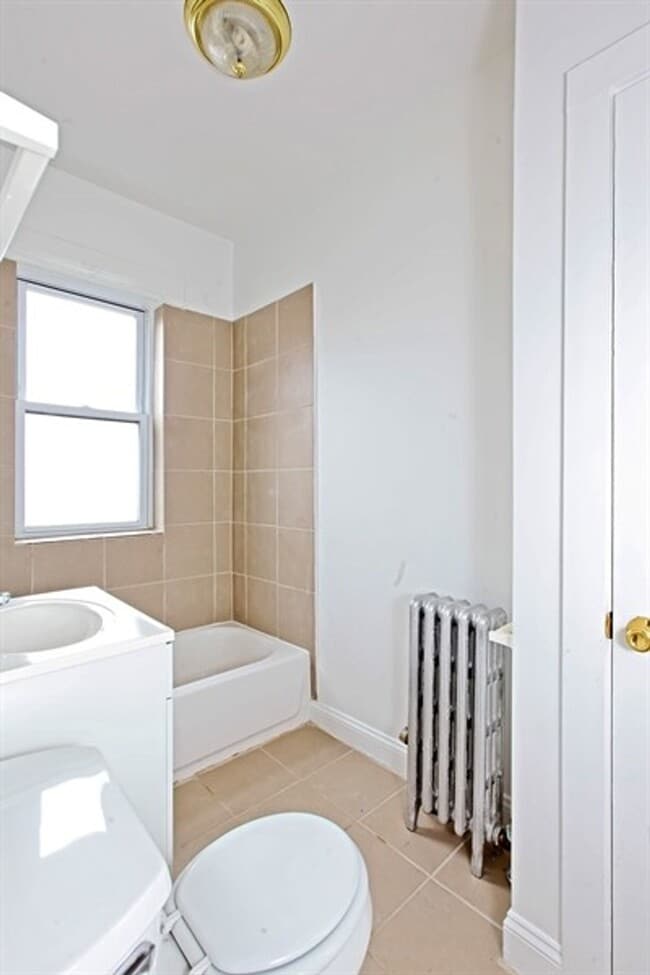 Photo - 10201 S St Lawrence Ave 601-05 E 102nd Chicago, IL 60628