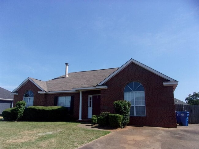 Photo - 826 Bluegrass Dr