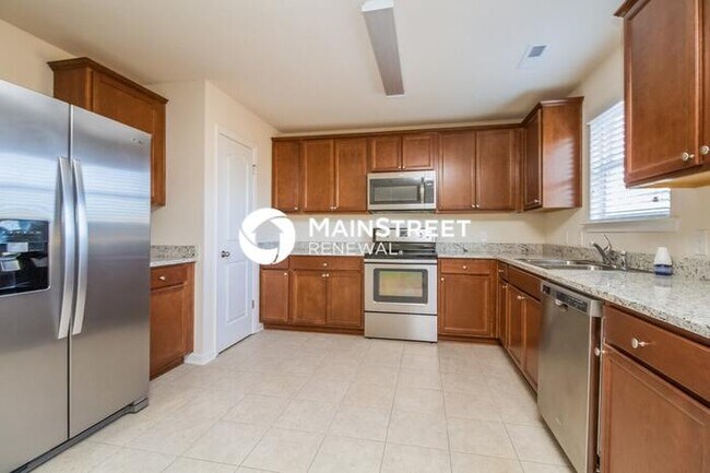 Photo - 4 Bedroom Pet-Friendly Home in Murfreesboro, TN with Main Street Renewal