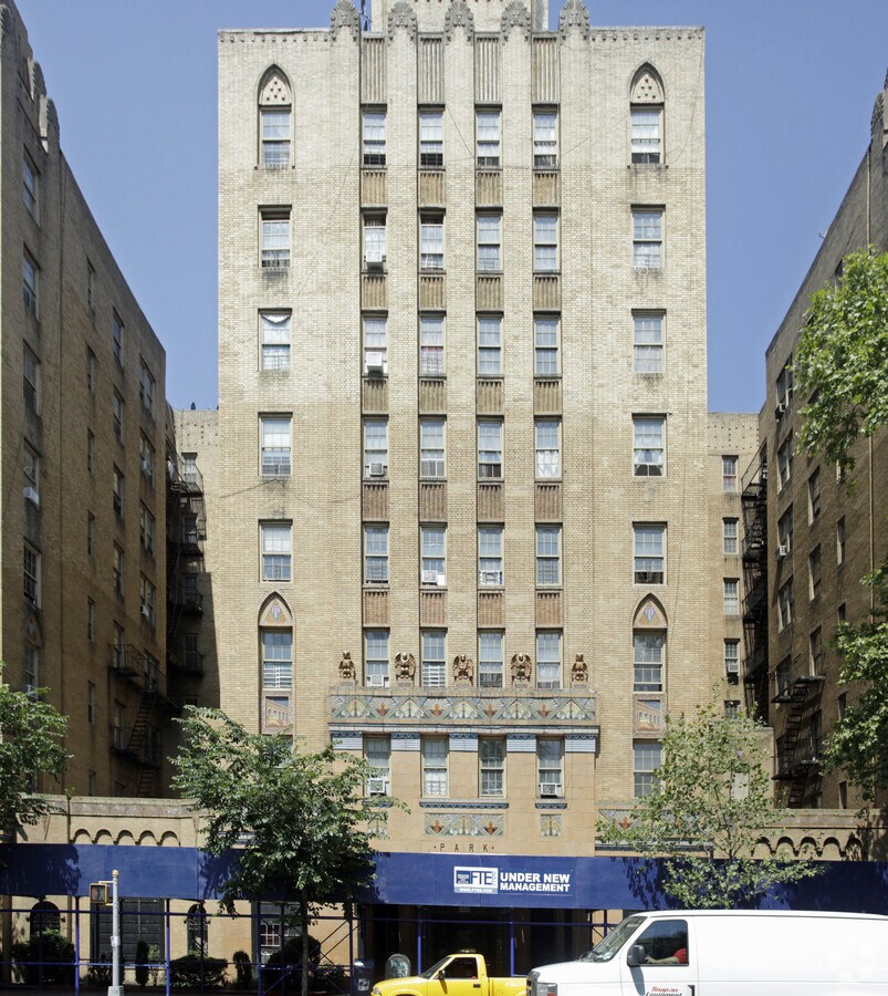 Photo - Park Plaza Apartments