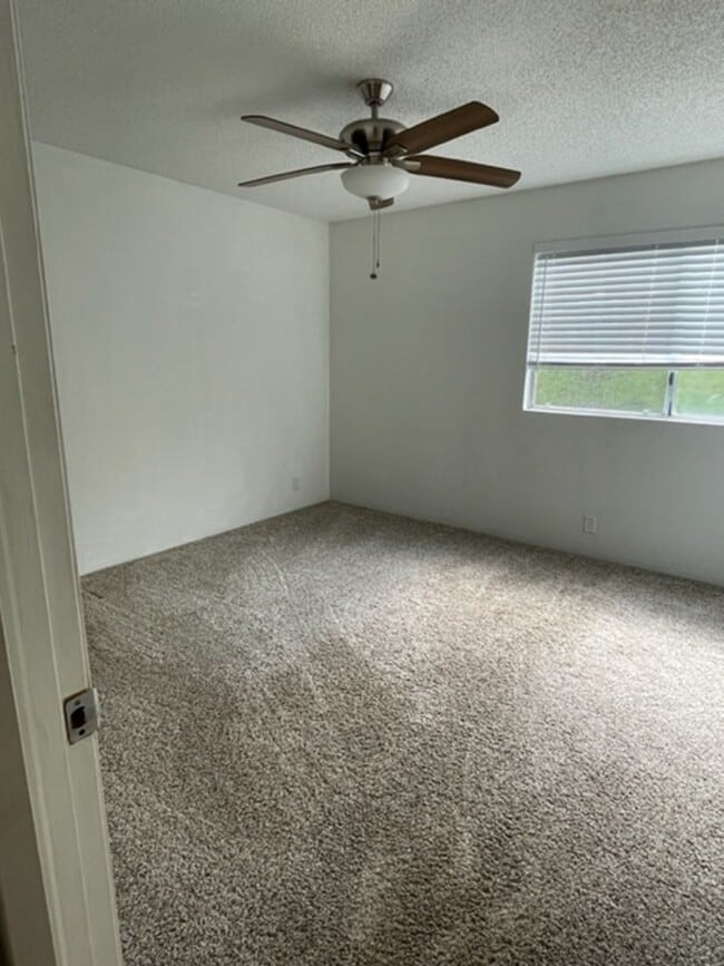 Photo - Available now - 2 bedroom / 2 bath / 2 parking in Mililani