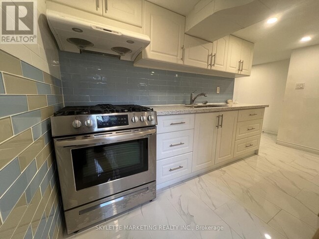 Photo - 548 Dufferin St