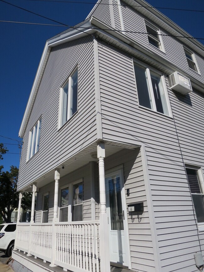 Photo - 181 Winthrop St Unidad 1