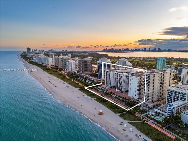 Photo - 6039 Collins Ave Condominio