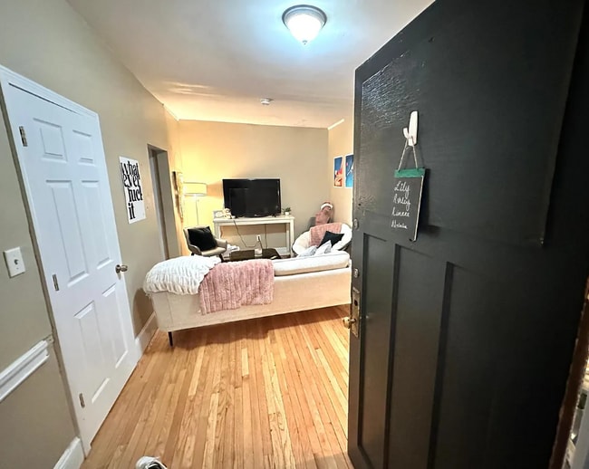 Photo - 68 Egmont St Unit 5