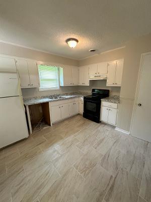 Photo - 192 Holland Ln