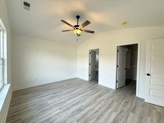 Photo - For Rent 3 Bedroom 2 Bath Home + Bonus Room