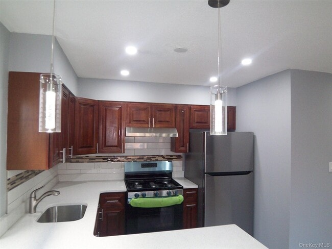 1008 E 228th St Unit 2