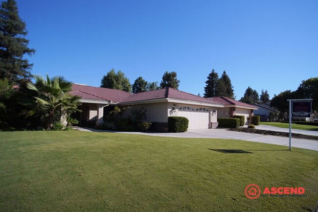 FULLY FURNISHED, Beautiful Home Located In... - FULLY FURNISHED, Beautiful Home Located In...