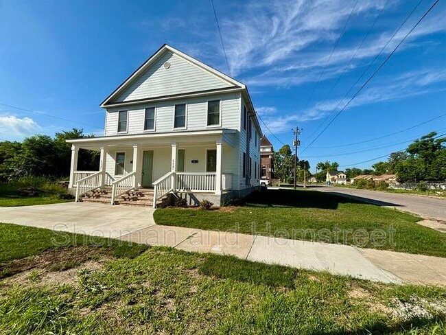 Photo - 112 Telfair St