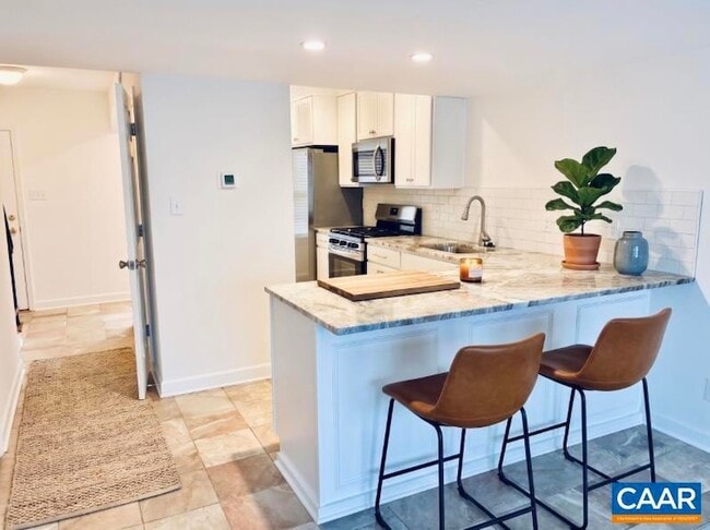 210 Saponi Ln