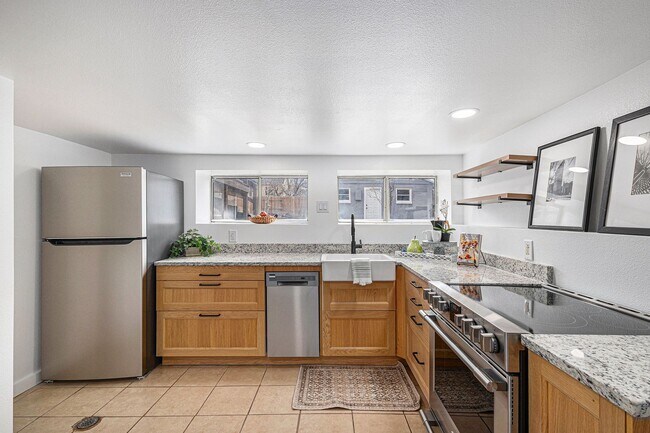 Photo - Duplex unit near Downtown! Utilities inclu... Unit 225 N Cedar St B