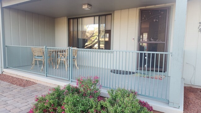 Front patio - 175 Creek Rock Rd