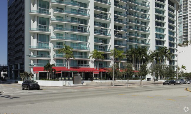 Photo - 900-990 Biscayne Blvd