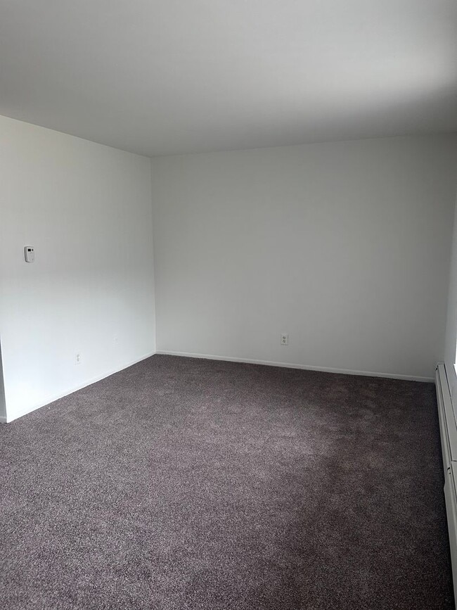 Photo - One Bedroom Apartment in Clawson