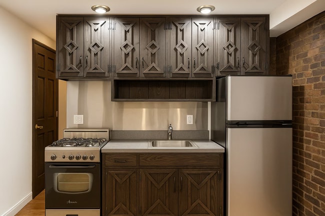 Photo - 218 E 13th St