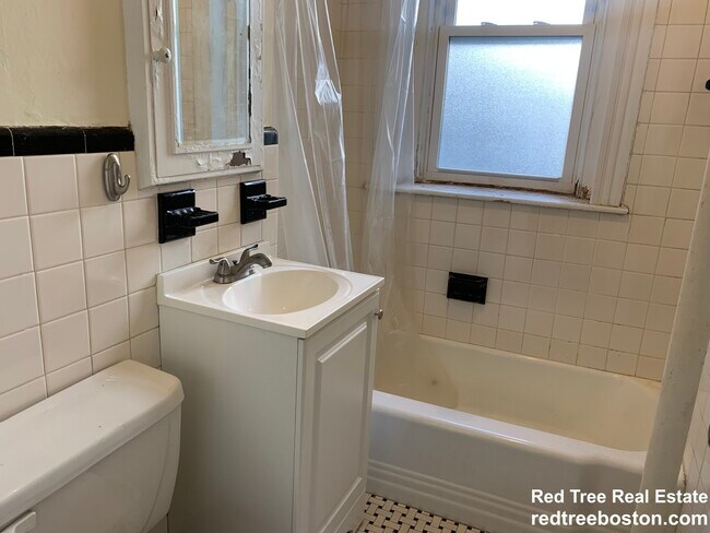 Photo - 1450 Commonwealth Ave Unit 11