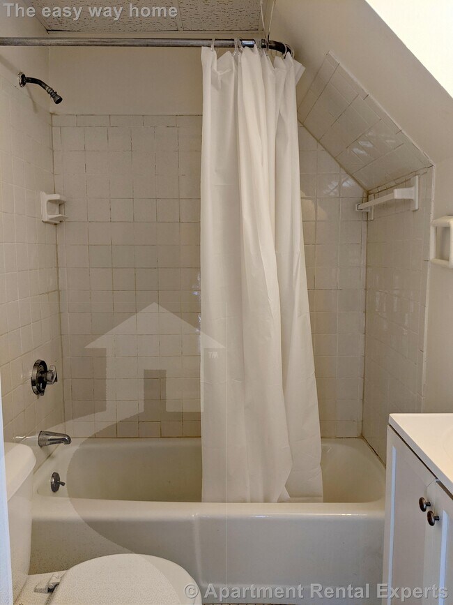Photo - 19 Cameron Ave Unidad #Rear